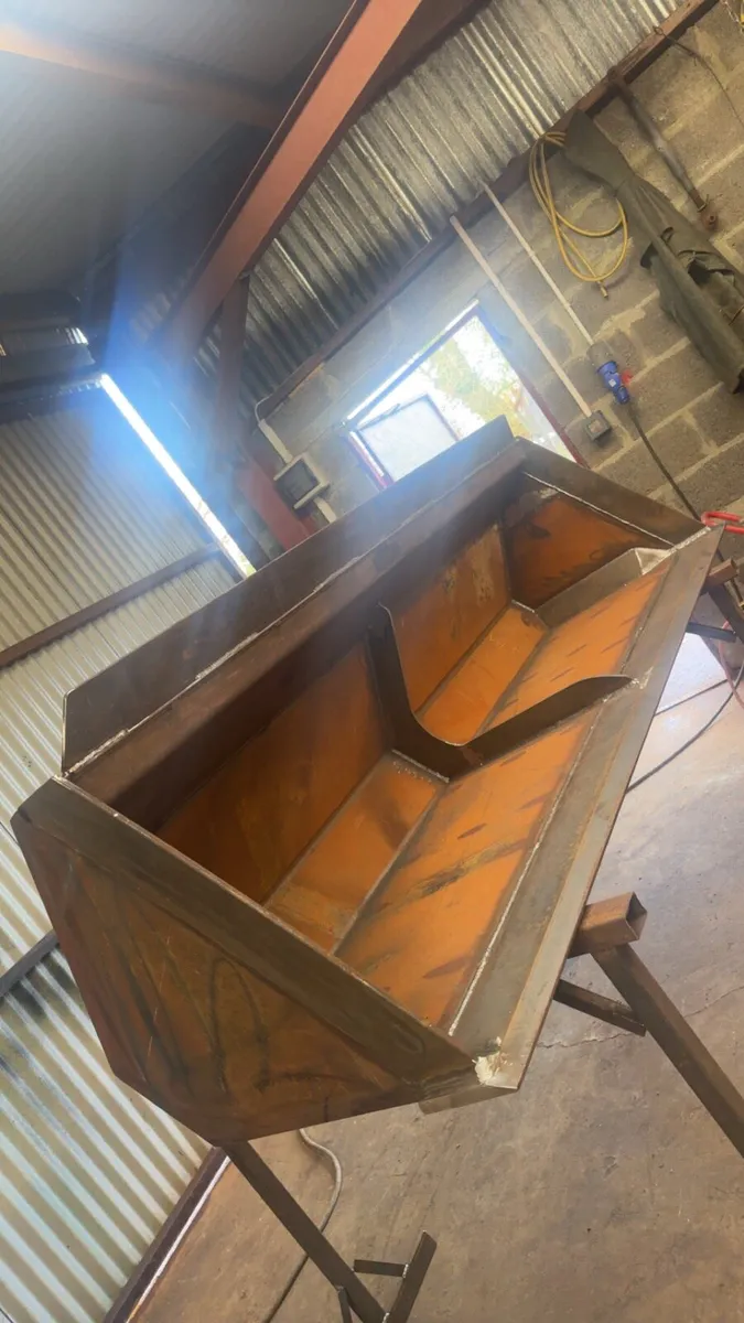 Loader buckets/attachments - Image 2