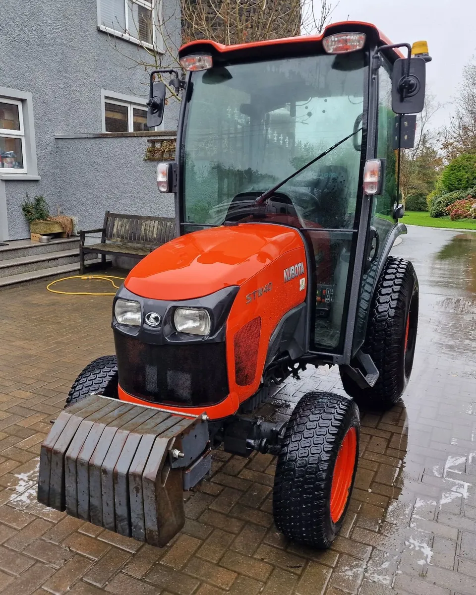 Kubota STW40 40hp Compact Tractor - Image 4