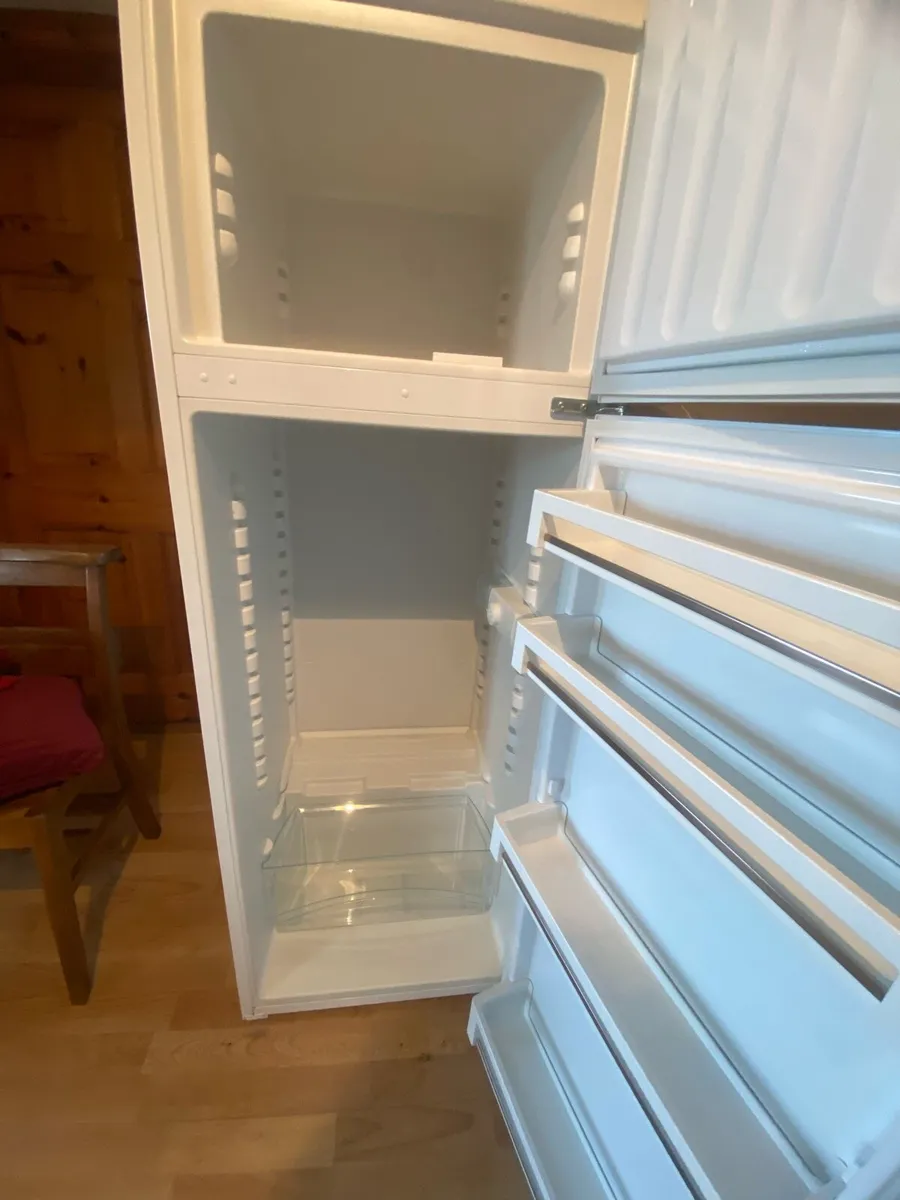 liebherr fridge freezer - Image 2