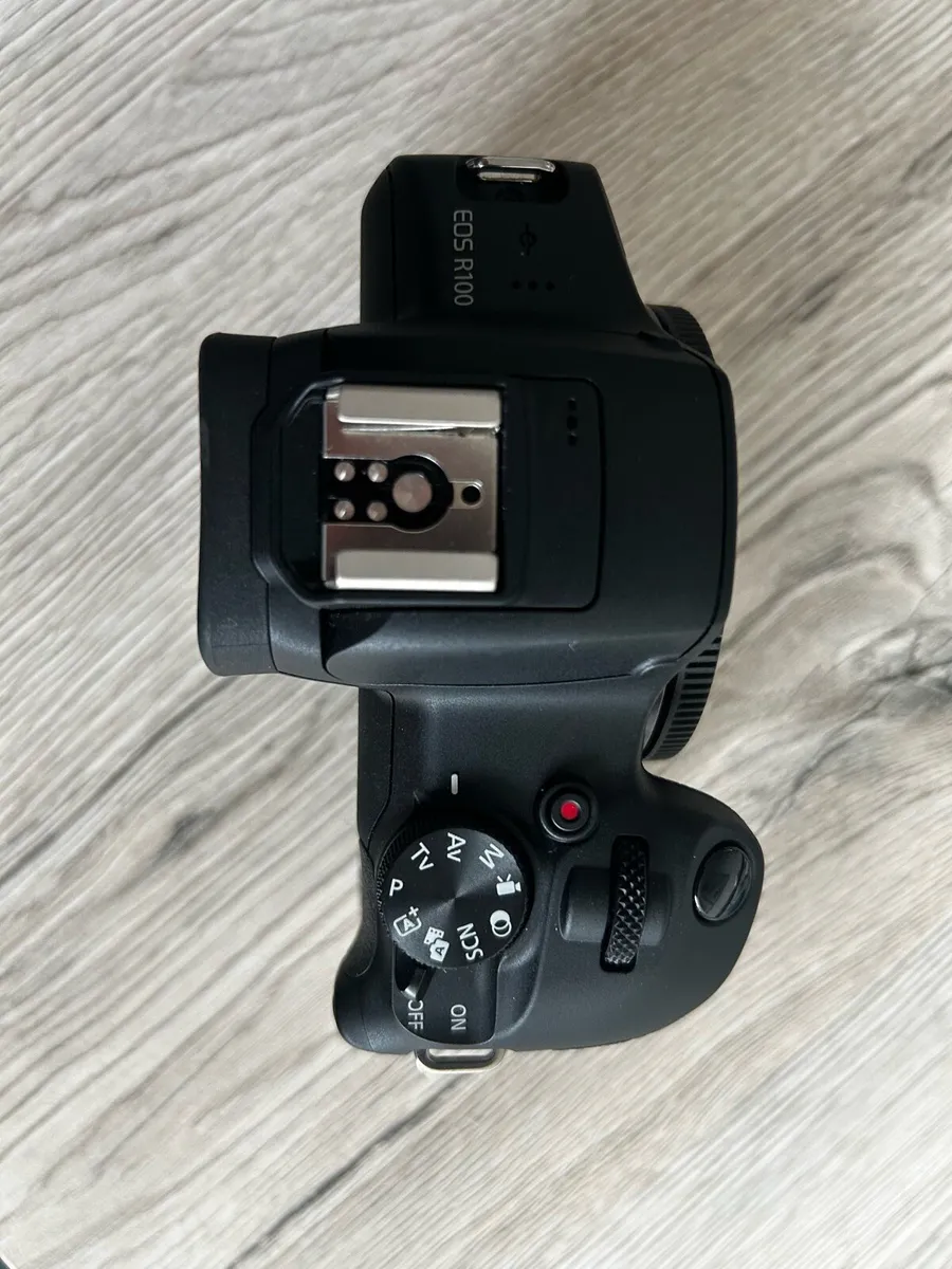 Canon EOS R100 - Image 4