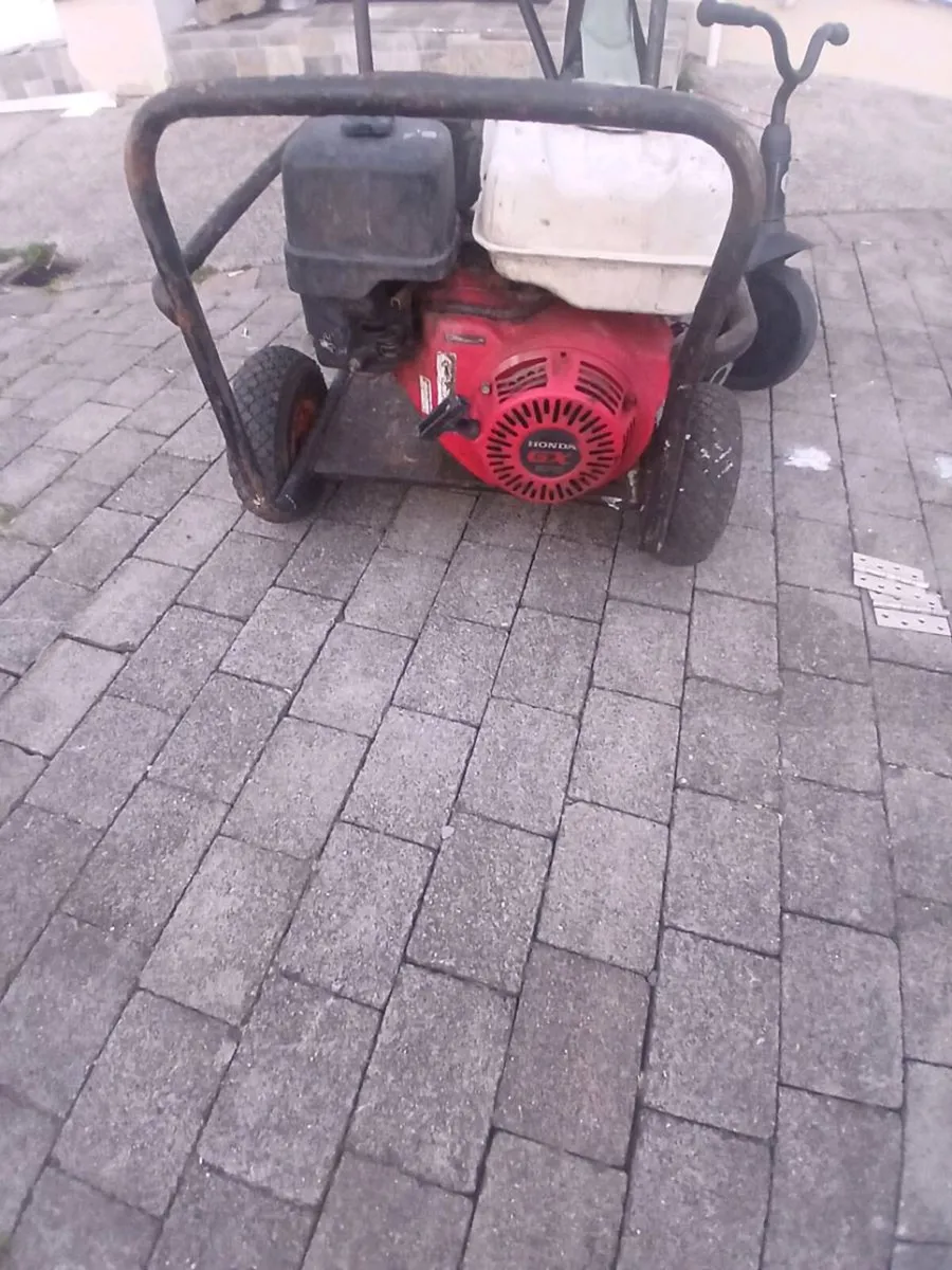 Power washer - Image 1