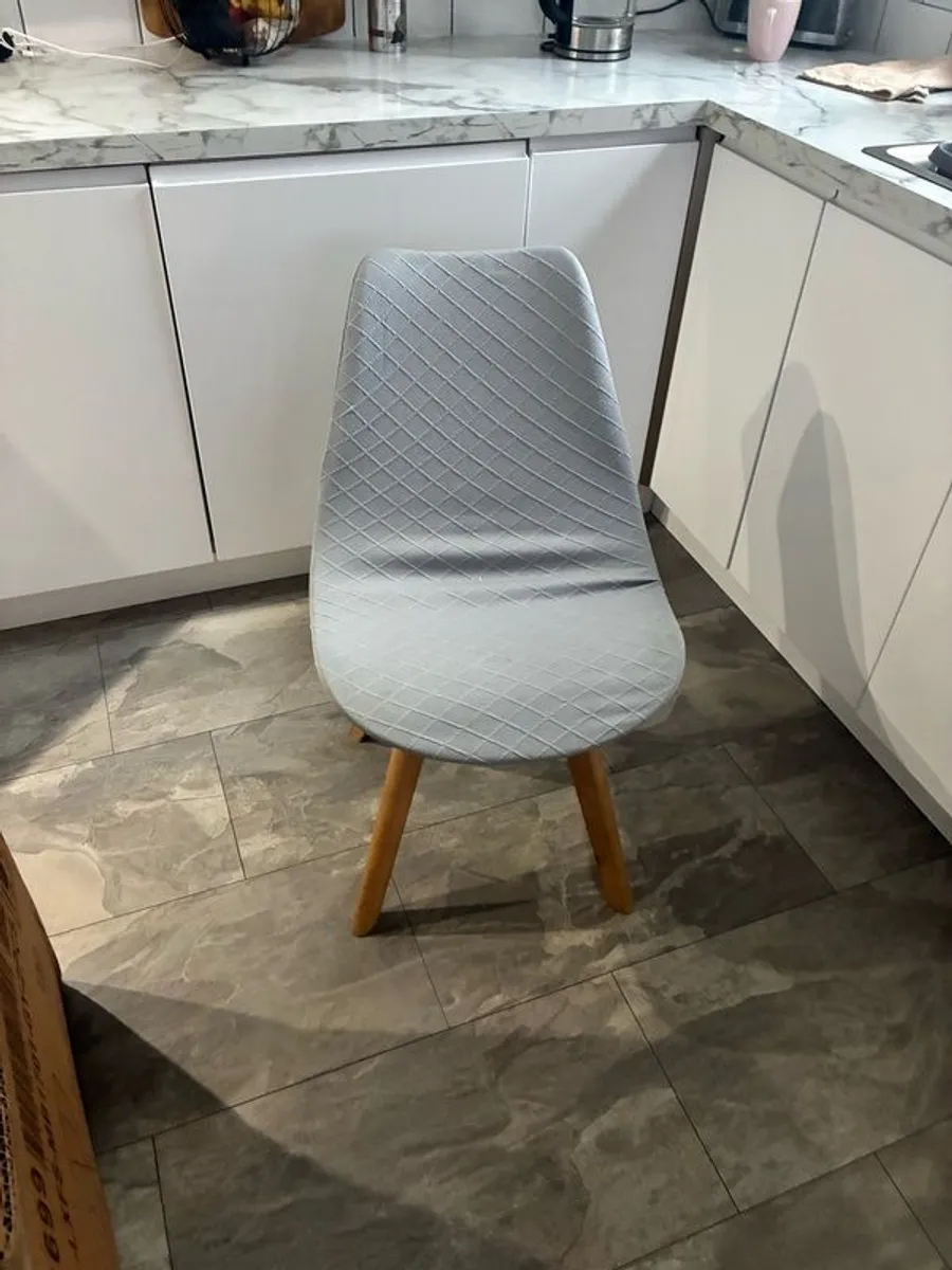 extended table and chairs - Image 3
