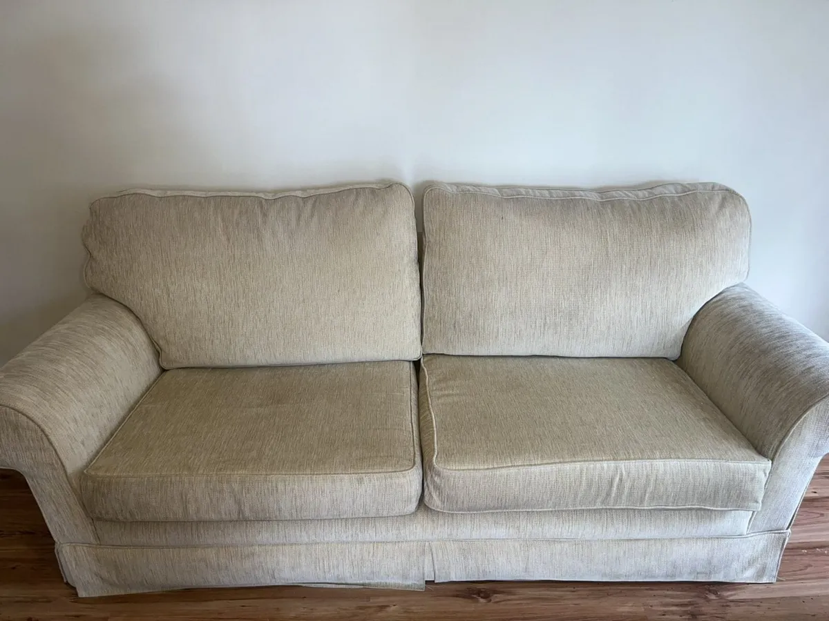 3 and 2 settee - Image 3