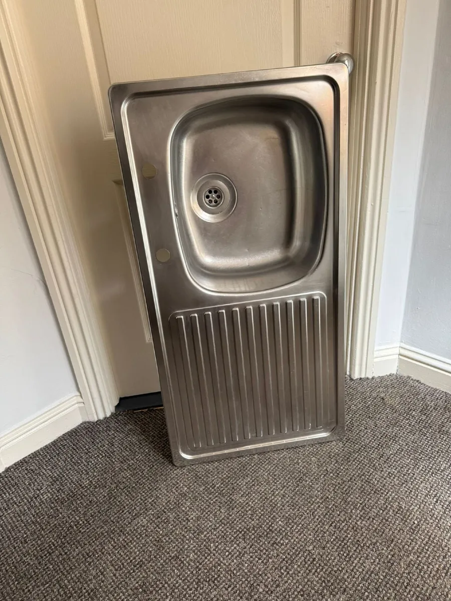 Kitchen sink - Image 2