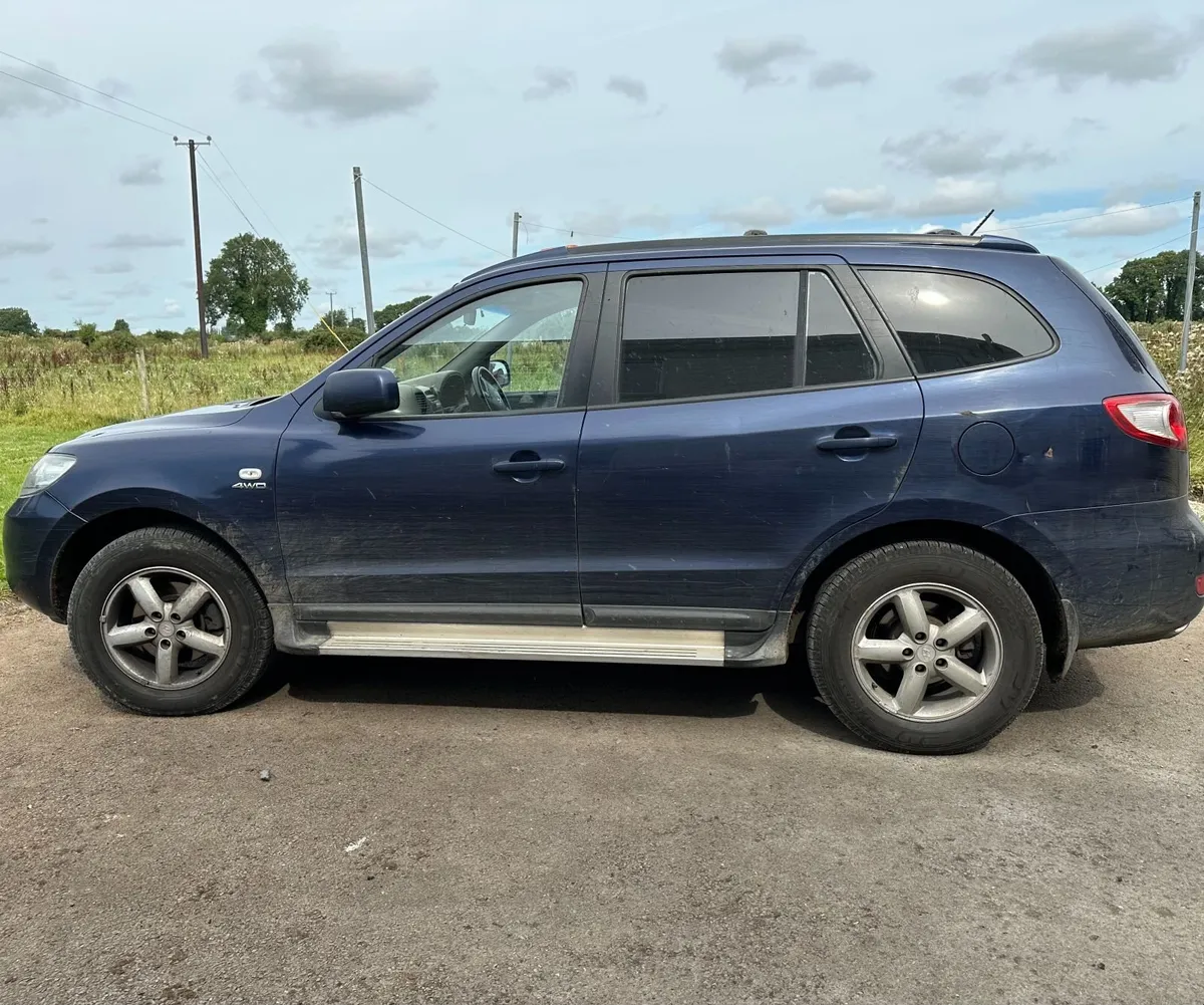 Hyundai Santa Fe 2010 - Noise in engine