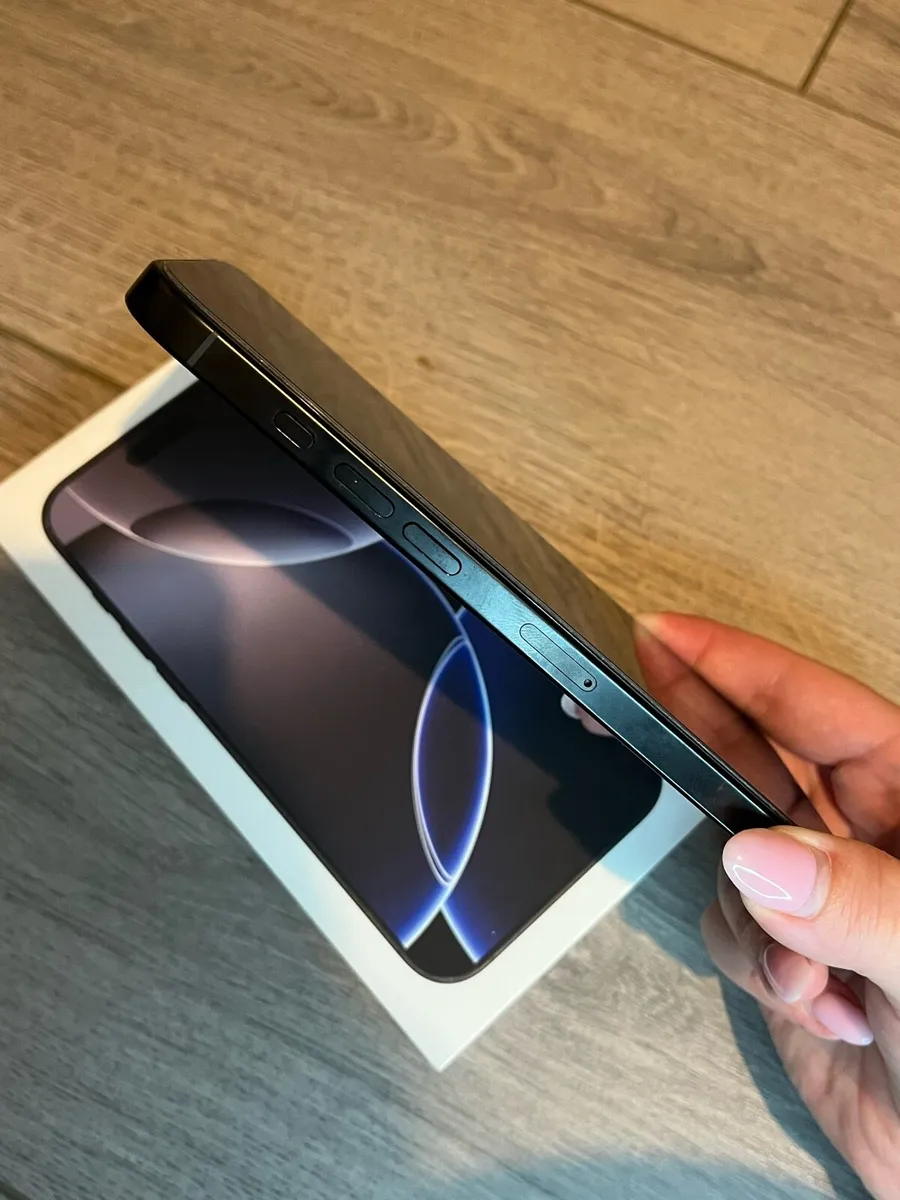 iPhone 16 Pro Max - 512GB - Image 4