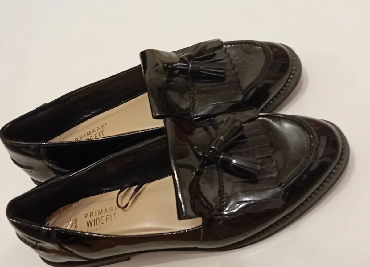 Ladies Flats NEW - Image 4