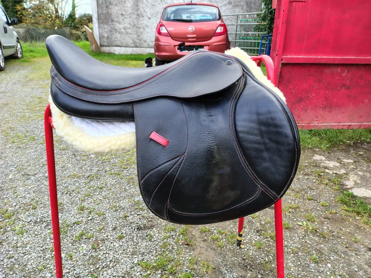 Alan Ward Saddle - Image 1