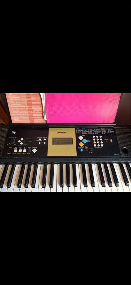 Digital Yamaha piano - Image 1
