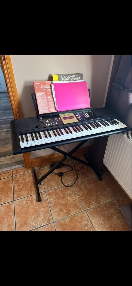 Digital Yamaha piano - Image 2