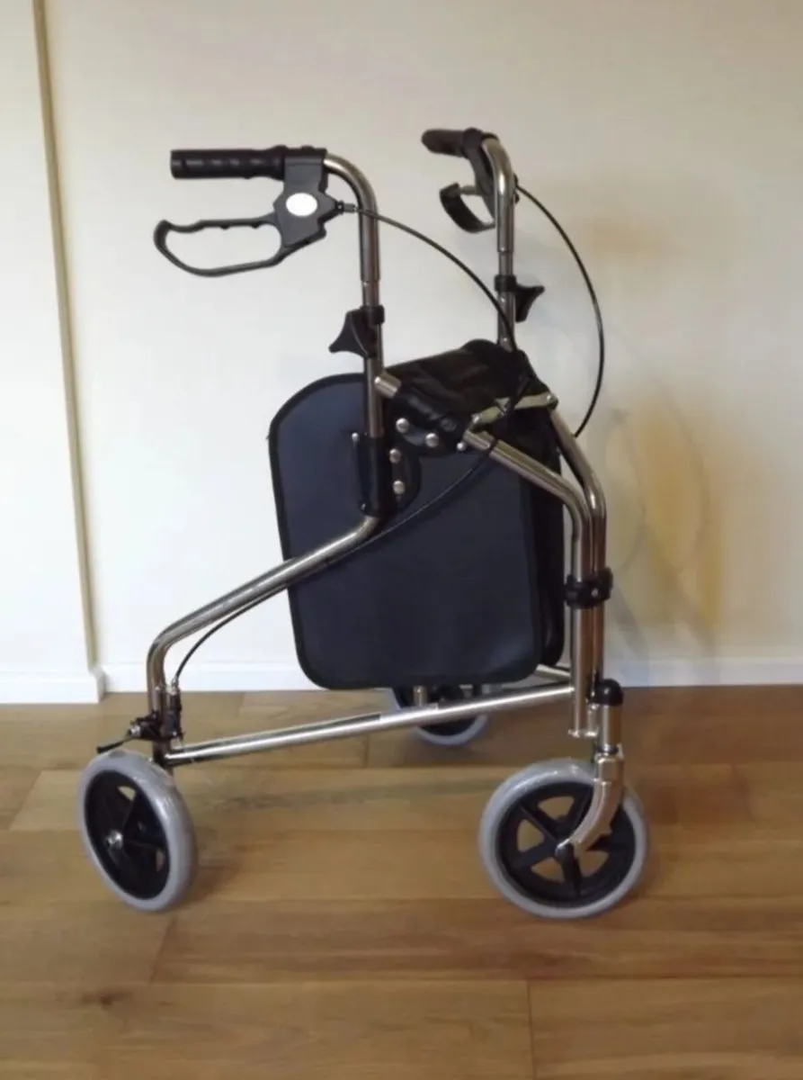1/2 Price tri walker rollator walking aid