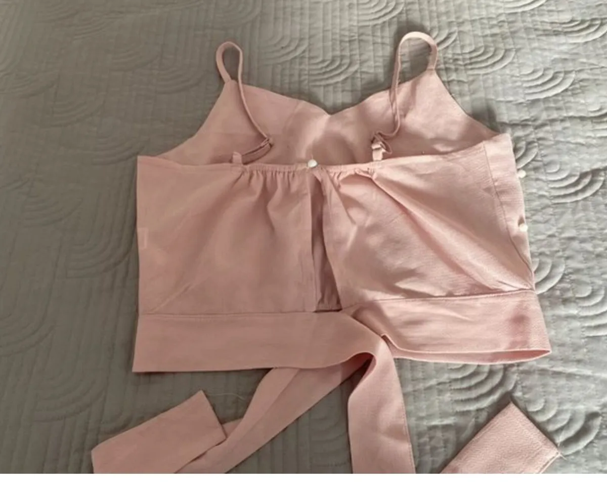 Shein Top Size S - Image 2