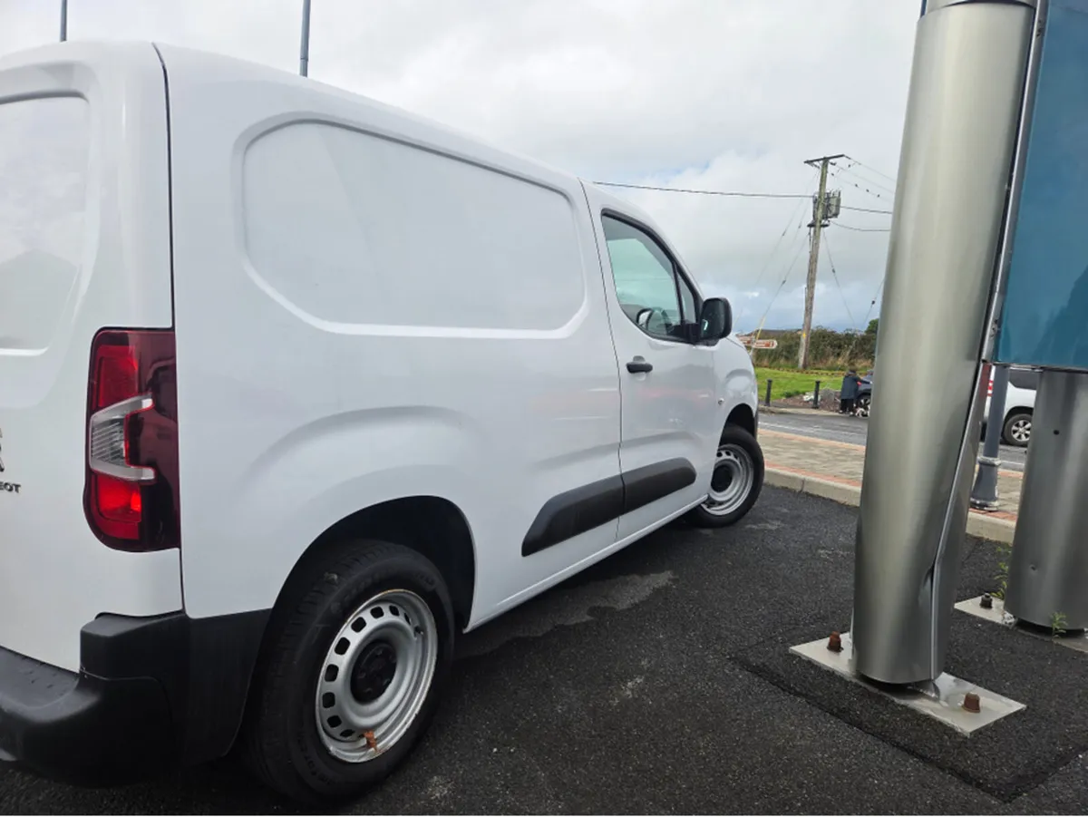 Peugeot Partner ACTIVE PLUS 1.5 BLUEHD - Image 4
