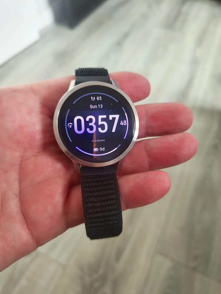 Garmin Venu 4  - 41mm Smart watch - Image 1