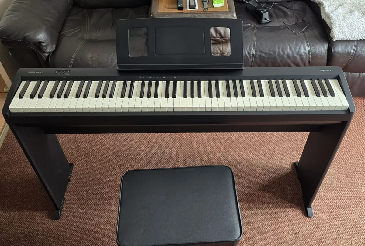 Piano ROLAND FP-10 - Image 4