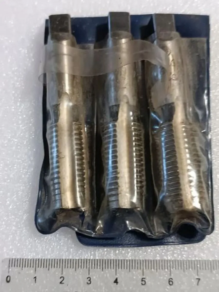 M16x2 DIN 352 Straight Flute Tap HSS set of three - Image 1