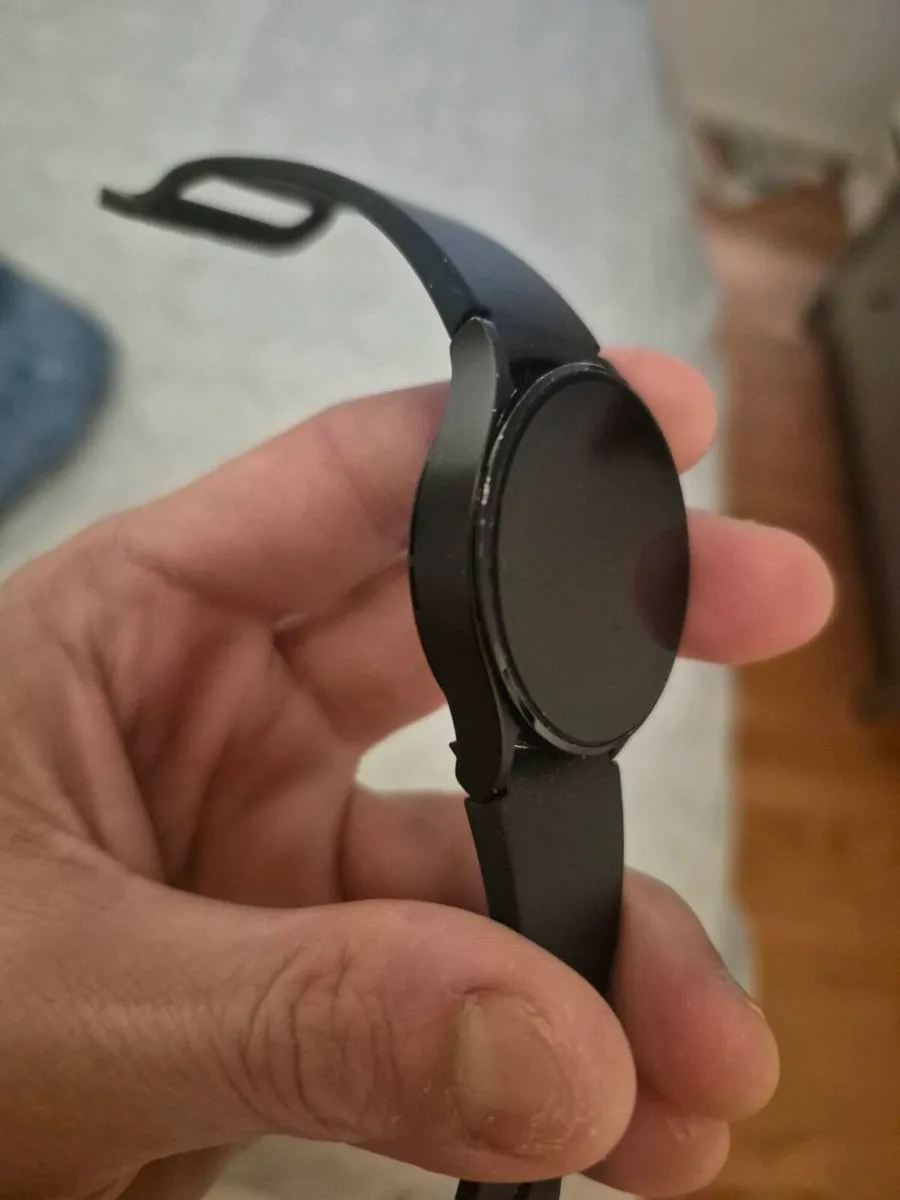 SAMSUNG GALAXY WATCH 4 - Image 3