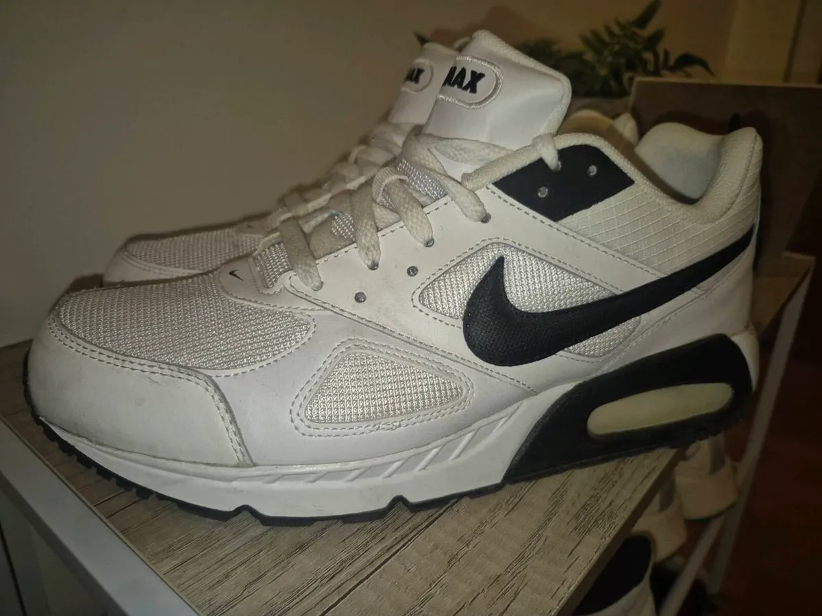 Nike Air Max Ivo UK 9 - Image 2