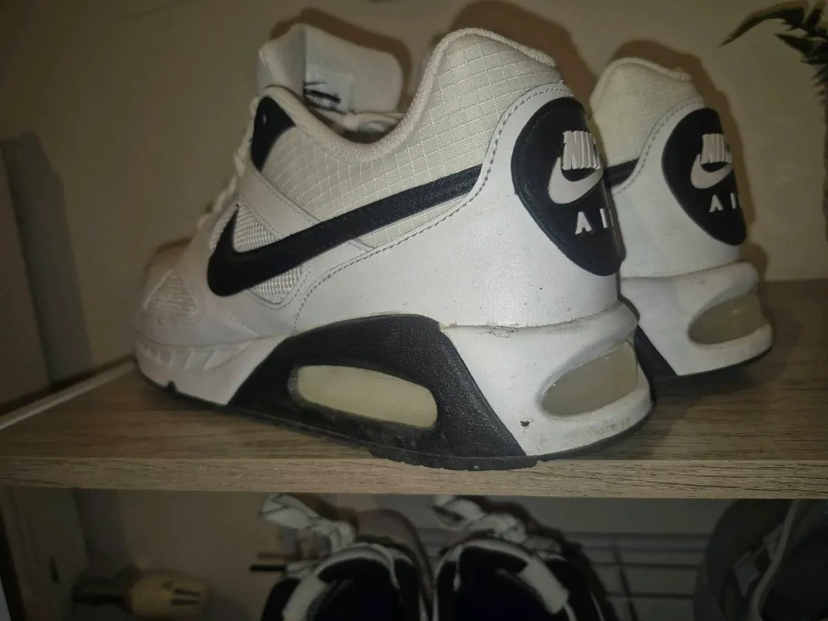 Nike Air Max Ivo UK 9 - Image 3