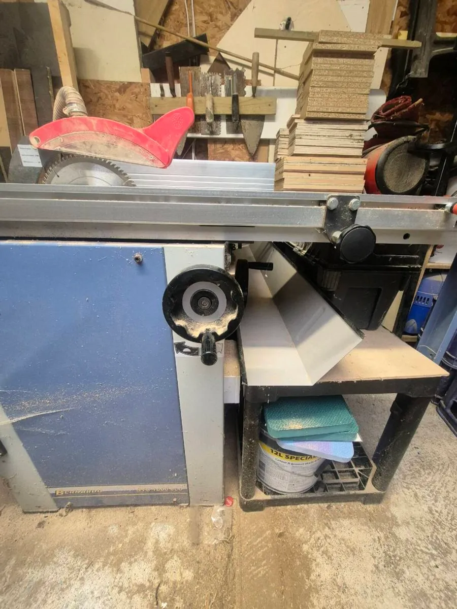 Sliding table saw. - Image 3