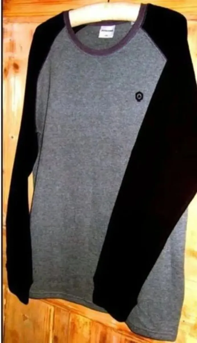 Jack & Jones Long Sleeved Top-Ex Display - Image 1