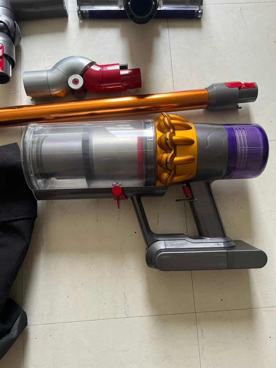 Dyson V15 - Image 2