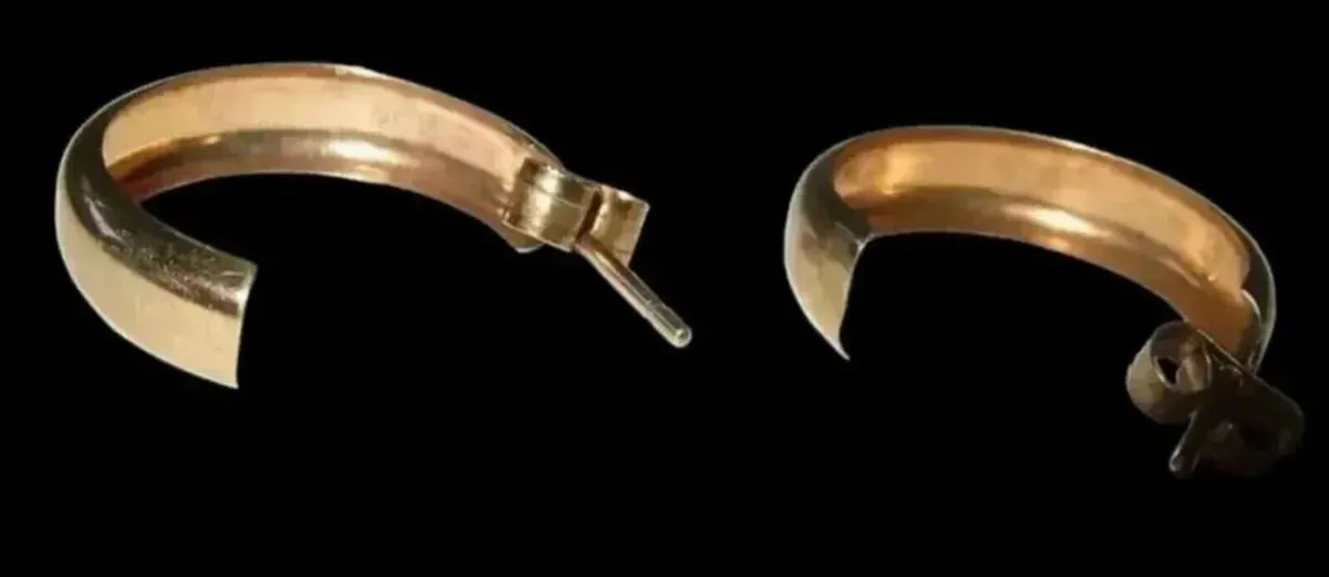Vintage 9ct Gold Hallmarked Hoop Earrings - Image 4