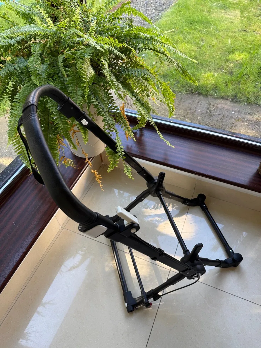 Bugaboo cameleon 3 chassis in swords - Image 2