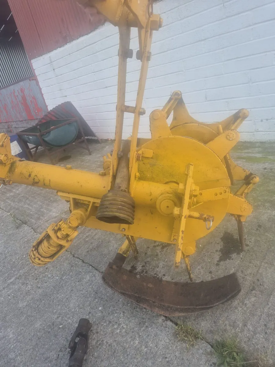 Farm machinery - Image 1