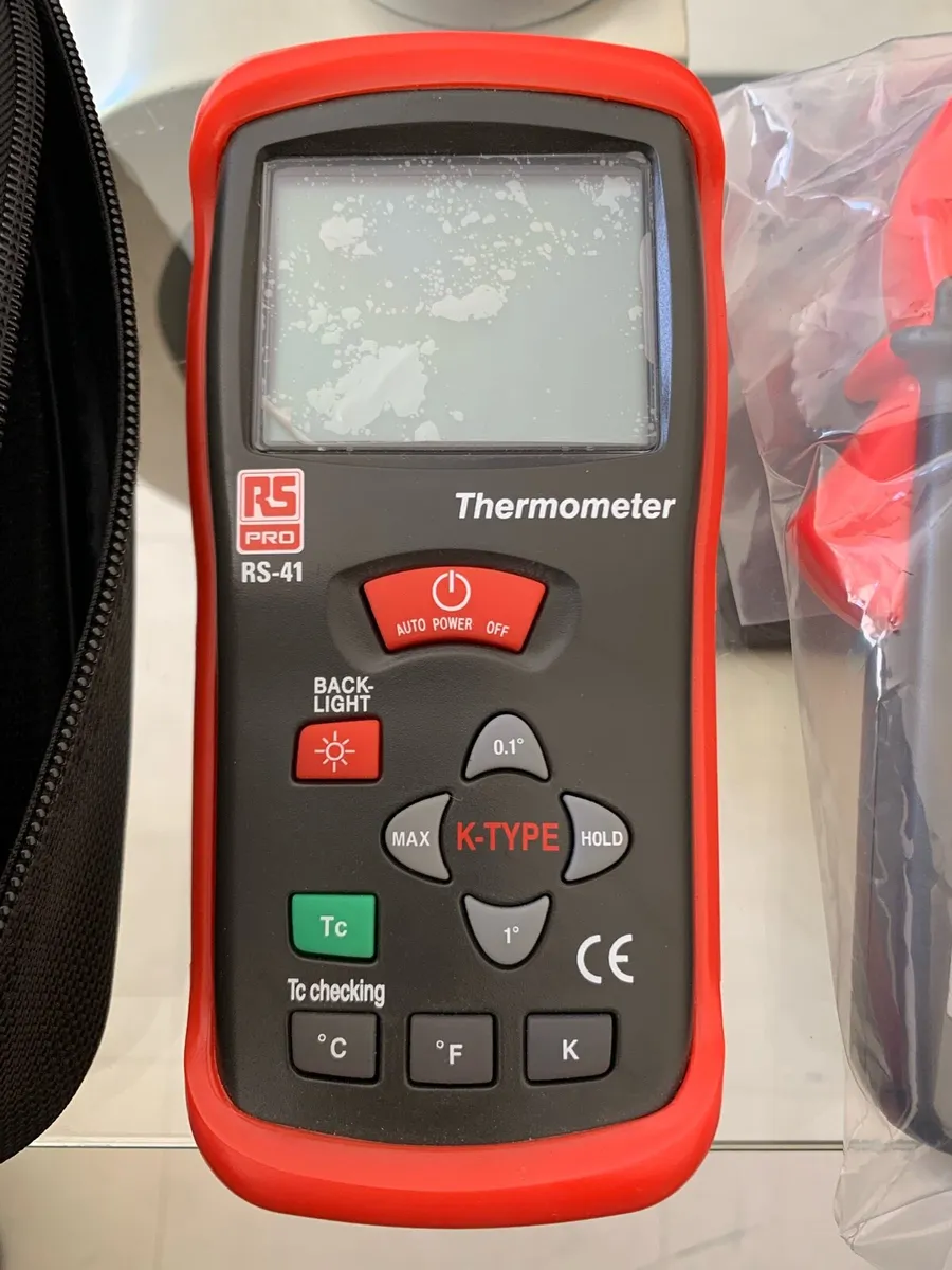 Clamp meter and thermometer - Image 1