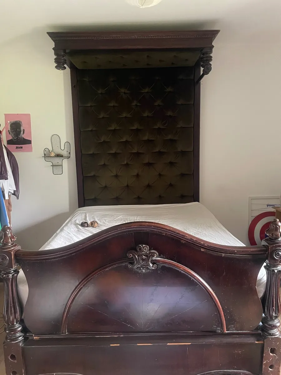 Antique wooden half-tester bed - Image 1