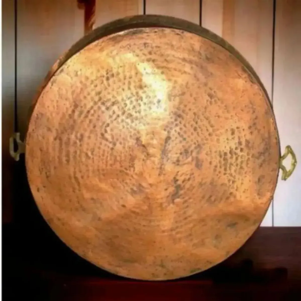 Large Vintage Copper Pan with Brass Handles - Image 4