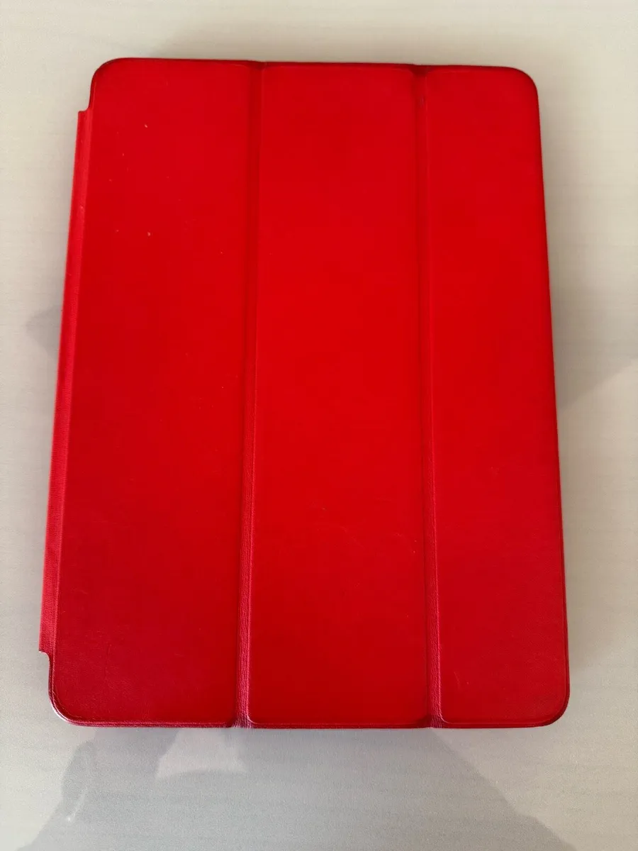 Apple Air iPad and case - Image 3