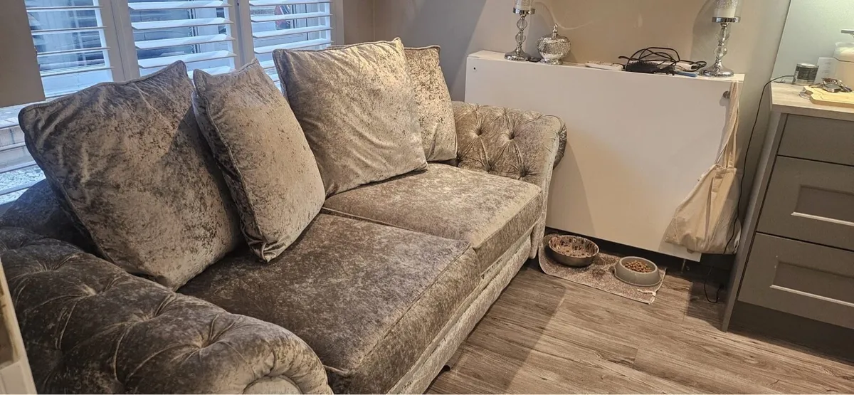 3 seater couch - Image 3