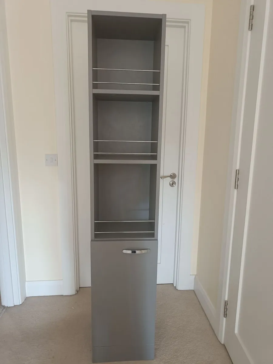 Bathroom cabinet - Image 1