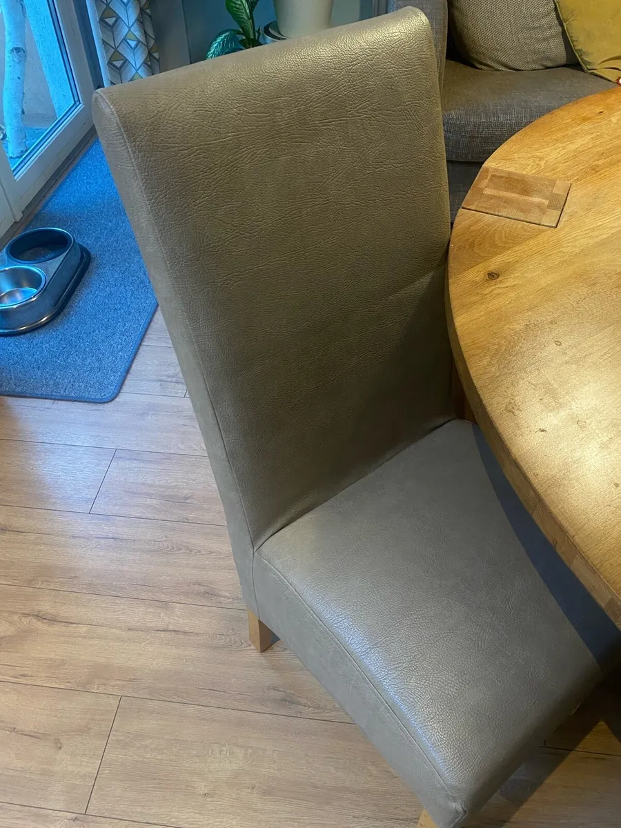 Dining table - Image 3