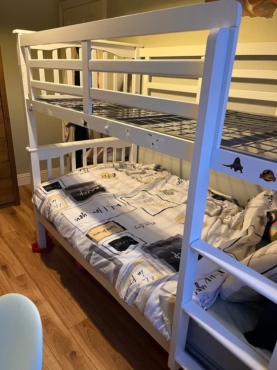 Toddler bed single size only - Image 2