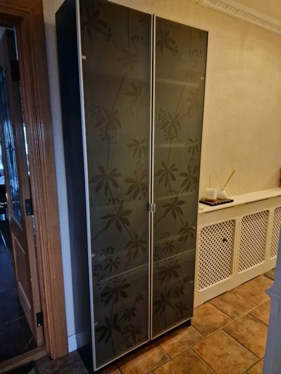 Ikea bookcase/shelf unit - Image 1
