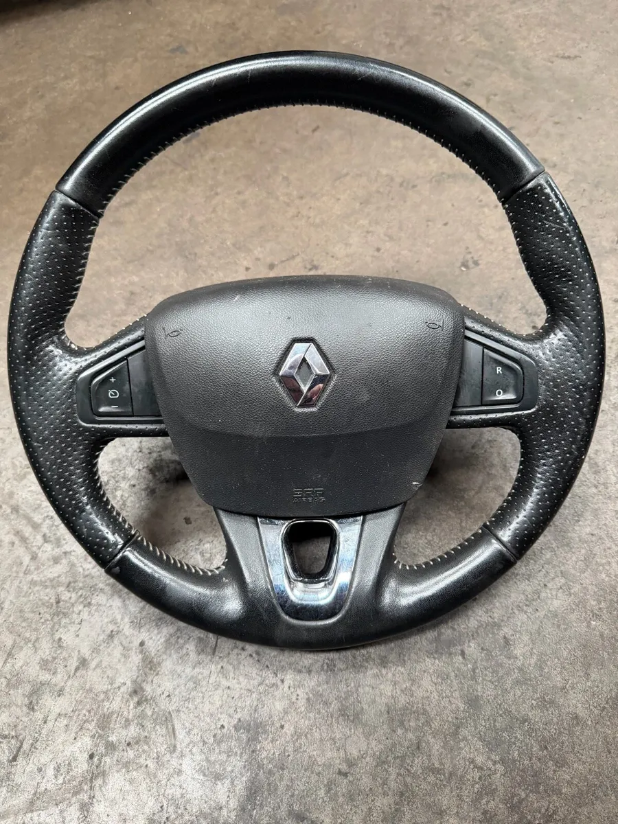 Renault Megane,Scenic steering wheel Bose edition