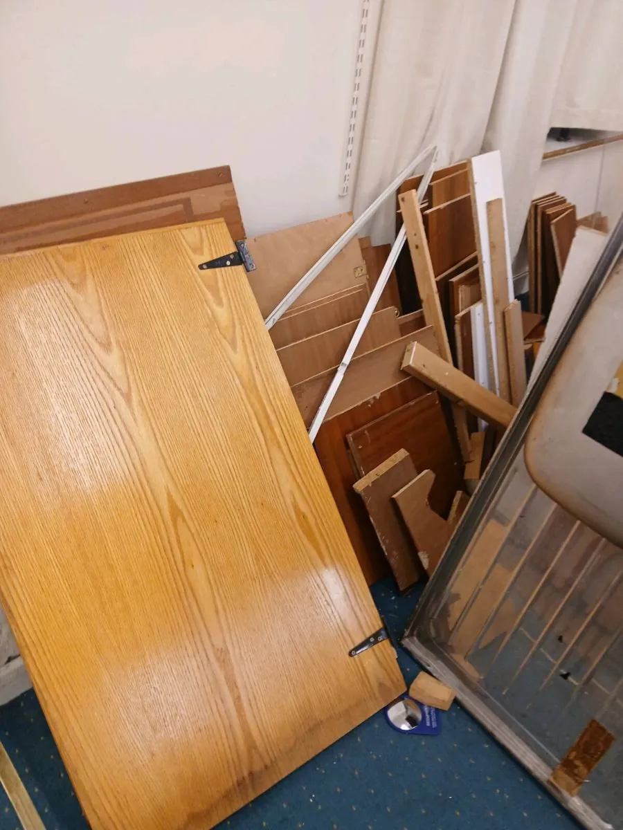 Free timber to take away. Cut up for firing 🔥 - Image 3