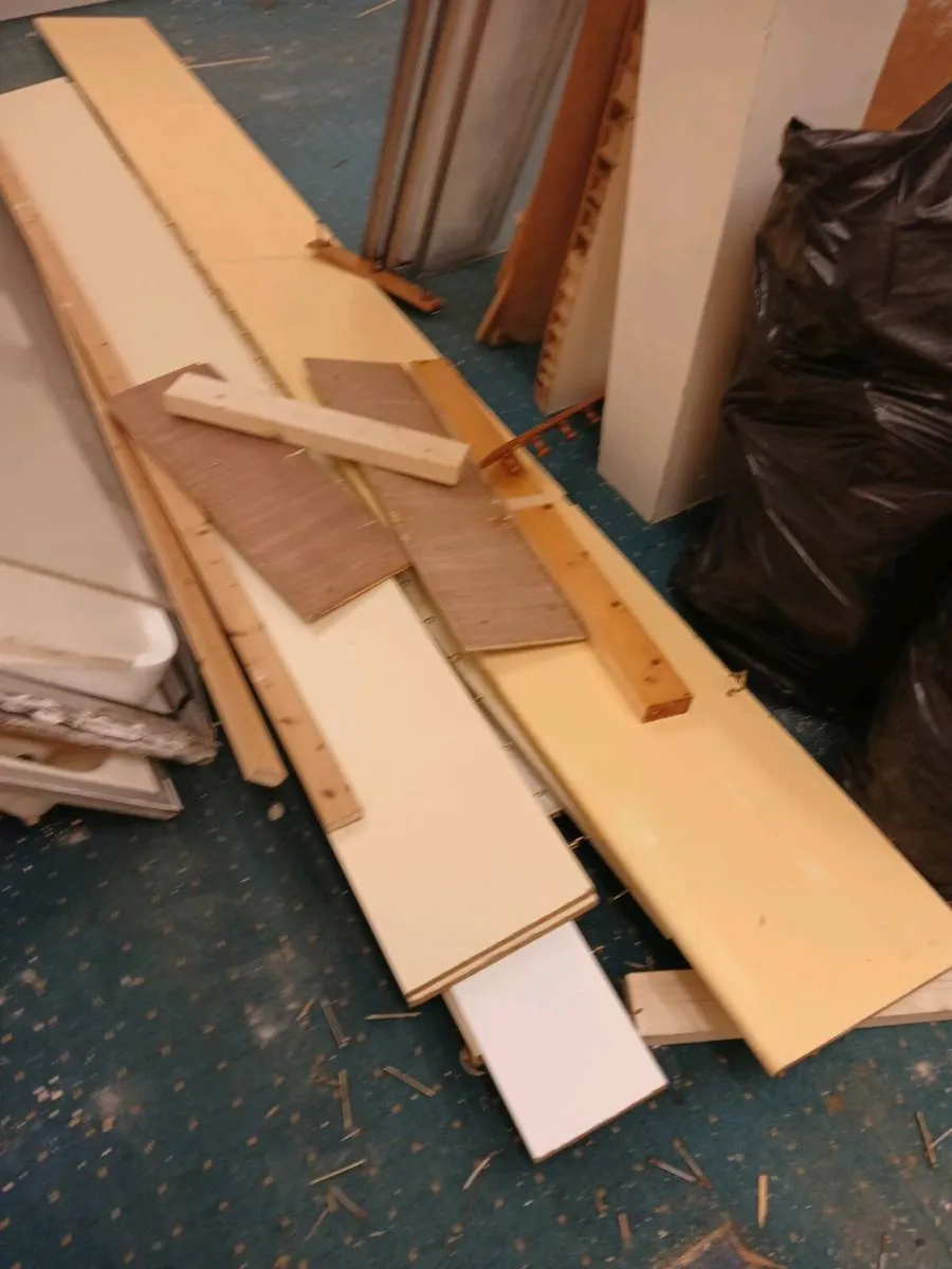Free timber to take away. Cut up for firing 🔥 - Image 4