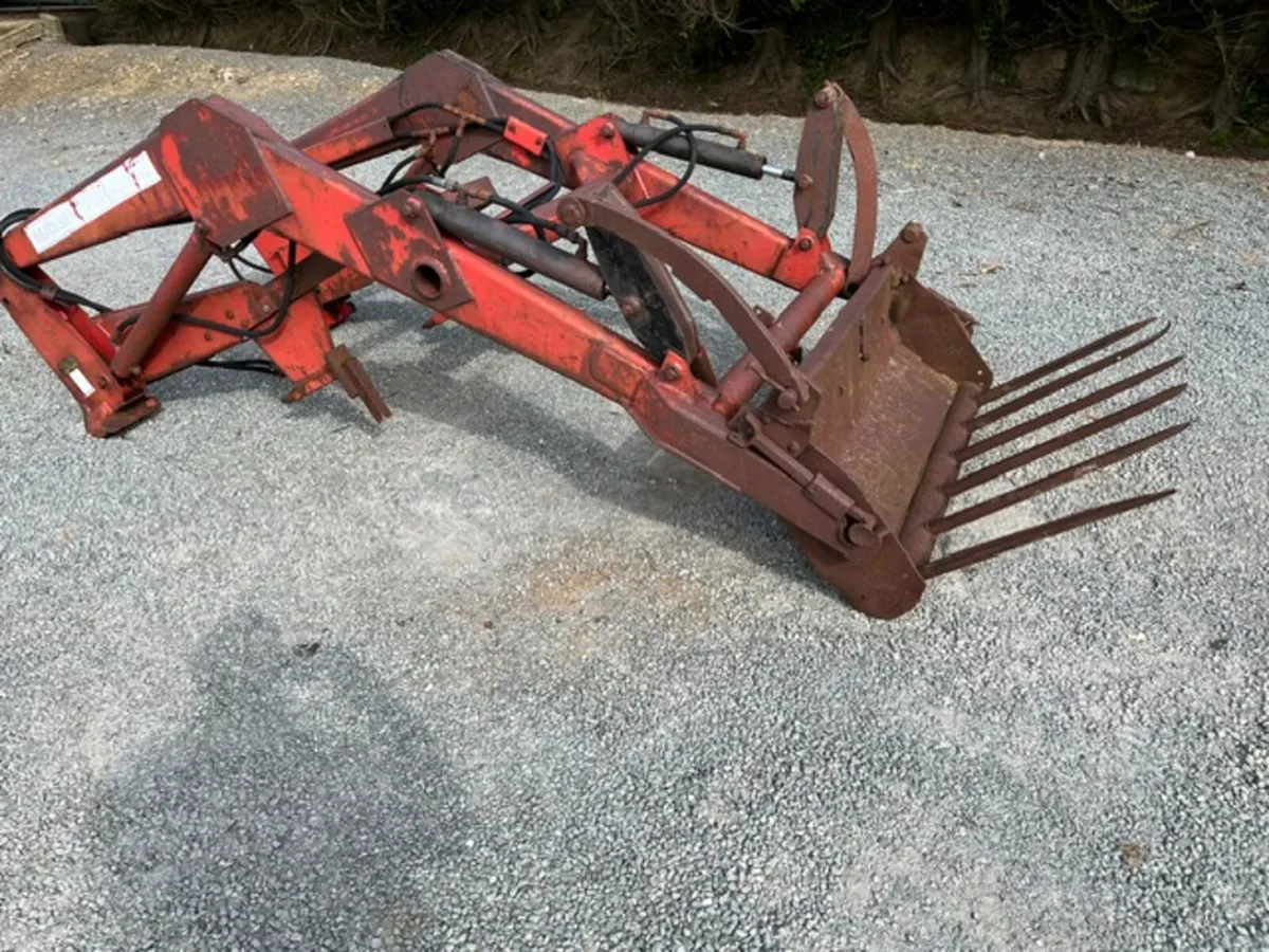 MF 80 Power Loader - Image 1
