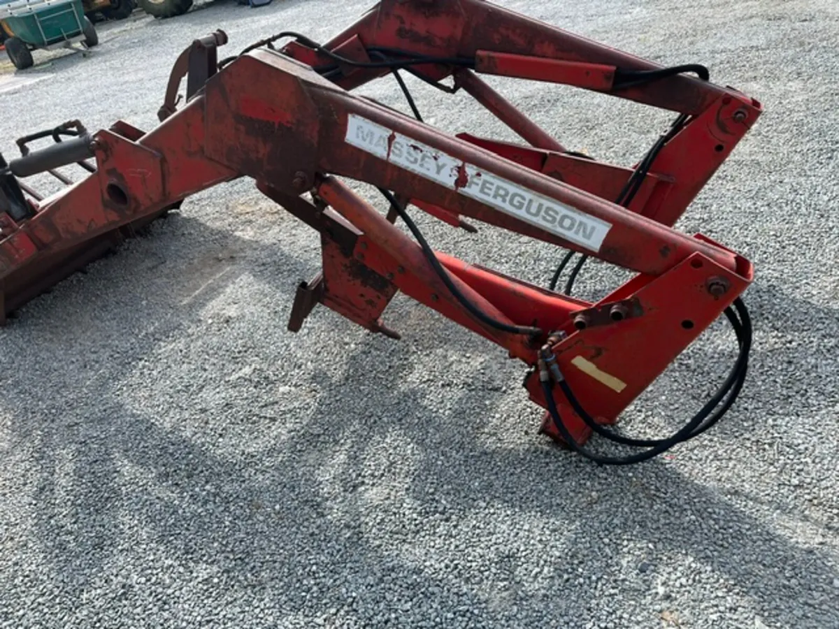MF 80 Power Loader - Image 4