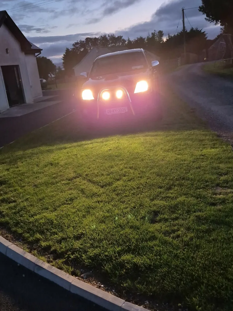 Toyota Hilux 2008 - Image 1