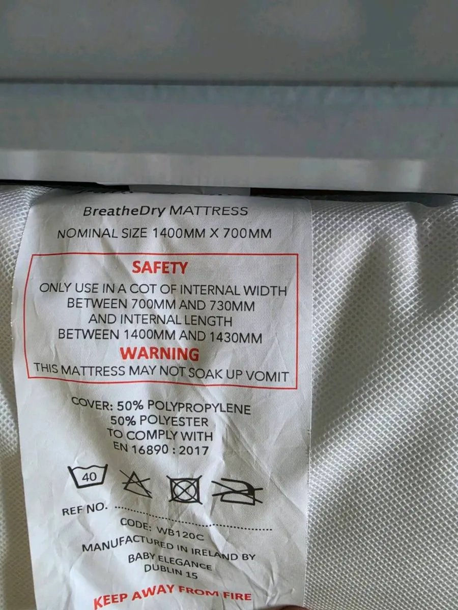 Baby Cot Bed + 140x70cm Mattress – Excellent Condi - Image 4