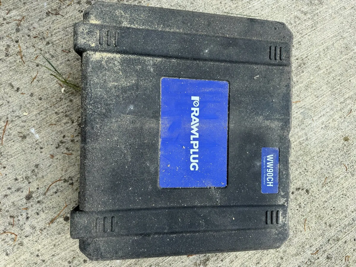 Garage Coear Out - Image 4