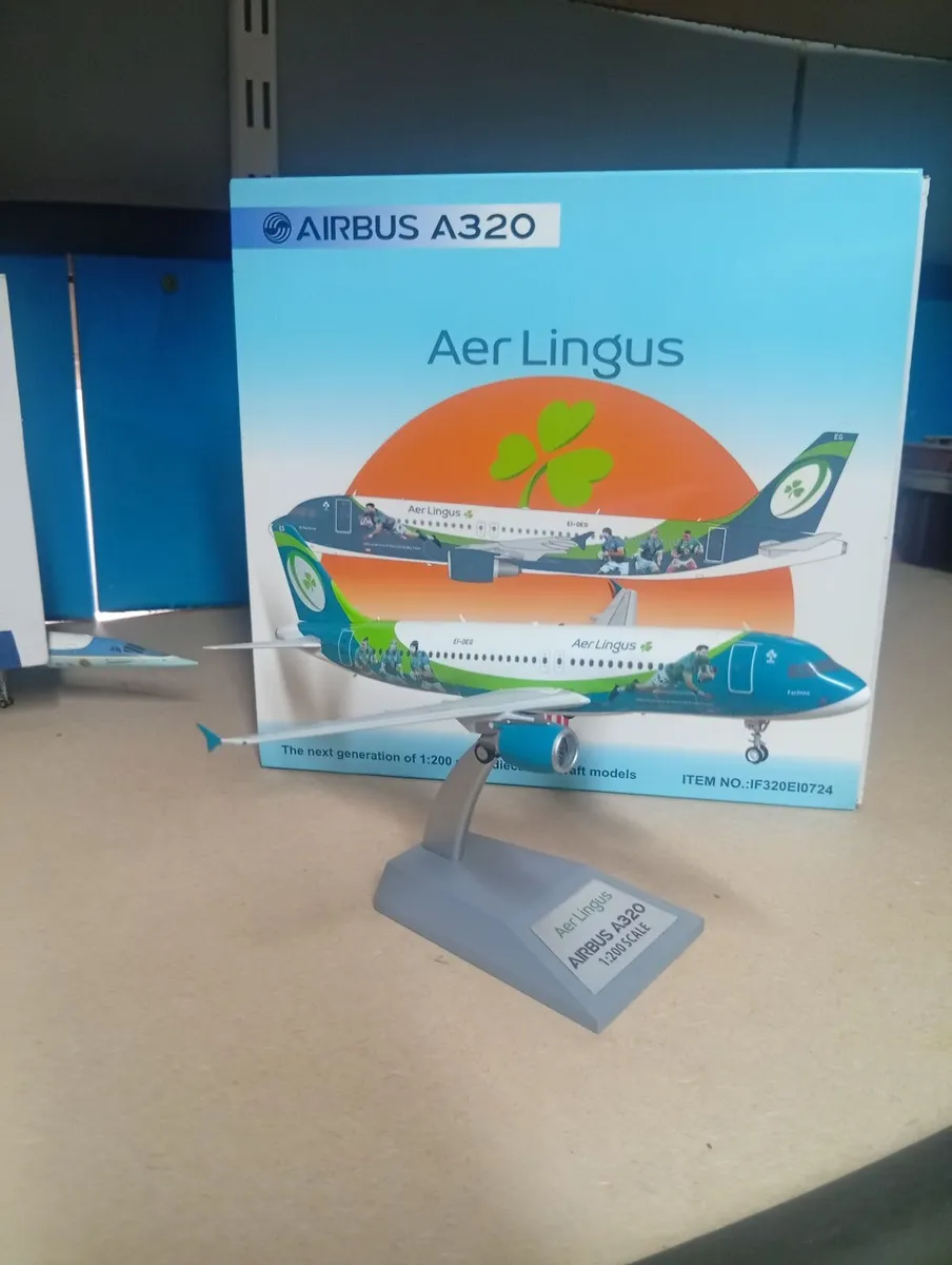 1/200 scale Model Airliners - Image 1