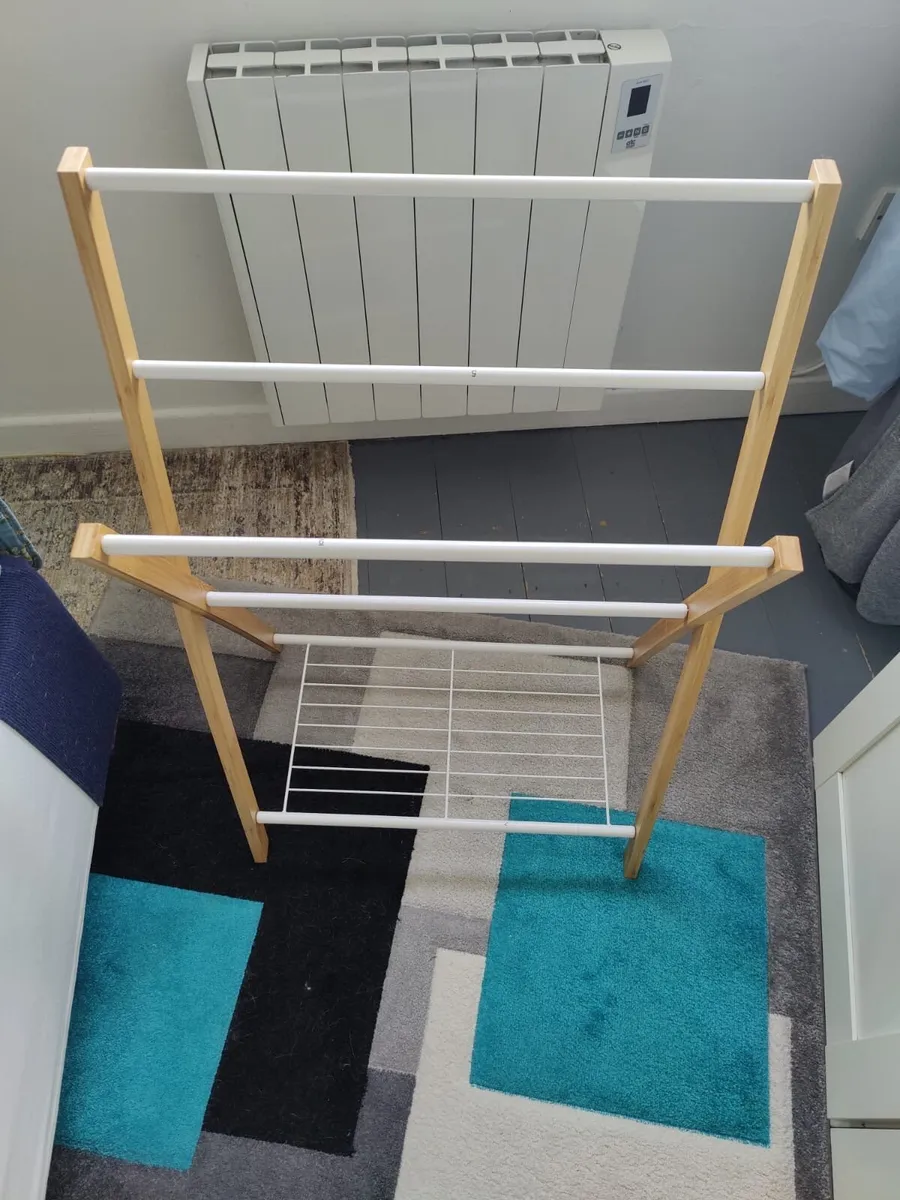 Towel rack with shelf - Image 2