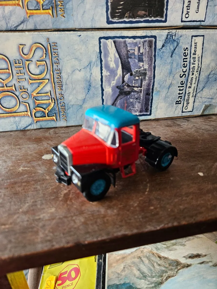 Corgi Circus Fair Ground Showmans Range Truck - Image 1