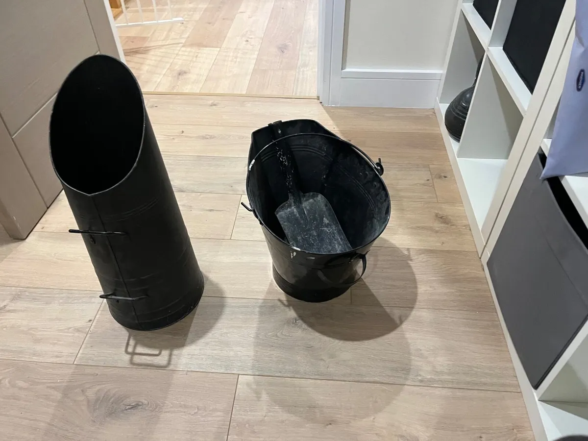 Coal bucket - Image 1